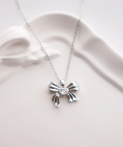 Paslanmaz Çelik Gümüş Renk Fiyonk Kolye