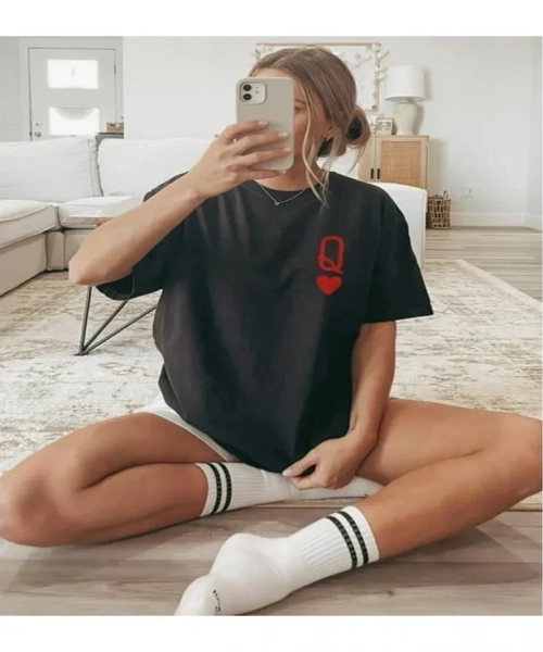 Q Heart Design Unisex Oversize T-shirt