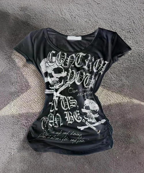 Siyah Gothic Skulls Control Geniş Yaka Kısa Kollu Crop