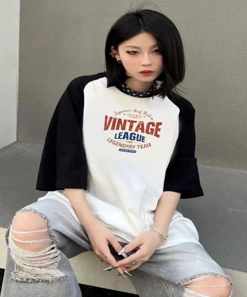 Siyah Reglan Kol Vintage Baskı Model Kısa Kollu Tişört