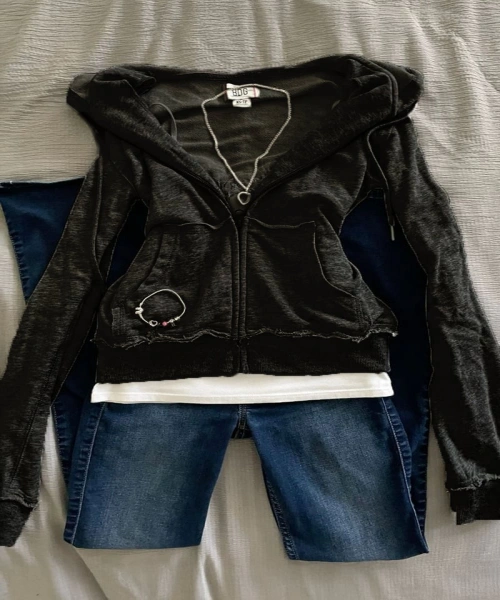 Siyah Yırtık Detaylı Street Y2K Crop Hırka