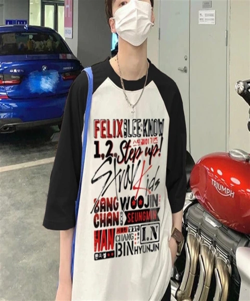 Stray Kids Siyah Reglan Kol Kısa Kollu Tişört