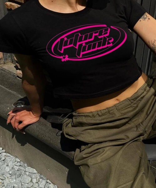 Y2K Sokak Stili Future Funk Yazı Baskılı Kısa Kollu Siyah Crop Body