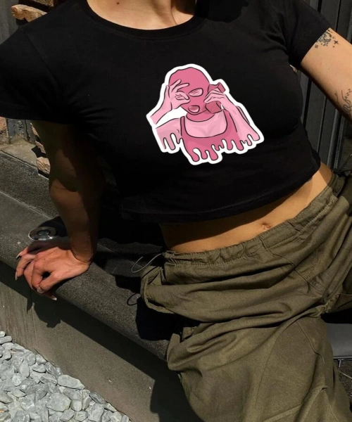 Y2K Sokak Stili GTA Pembe Maskeli Kadın Baskılı Kısa Kollu Siyah Crop Body