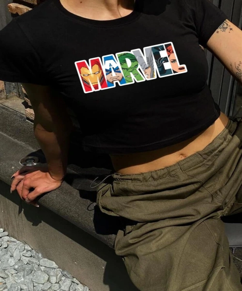 Y2K Sokak Stili Marvel Temalı Baskılı Kısa Kollu Siyah Crop Body