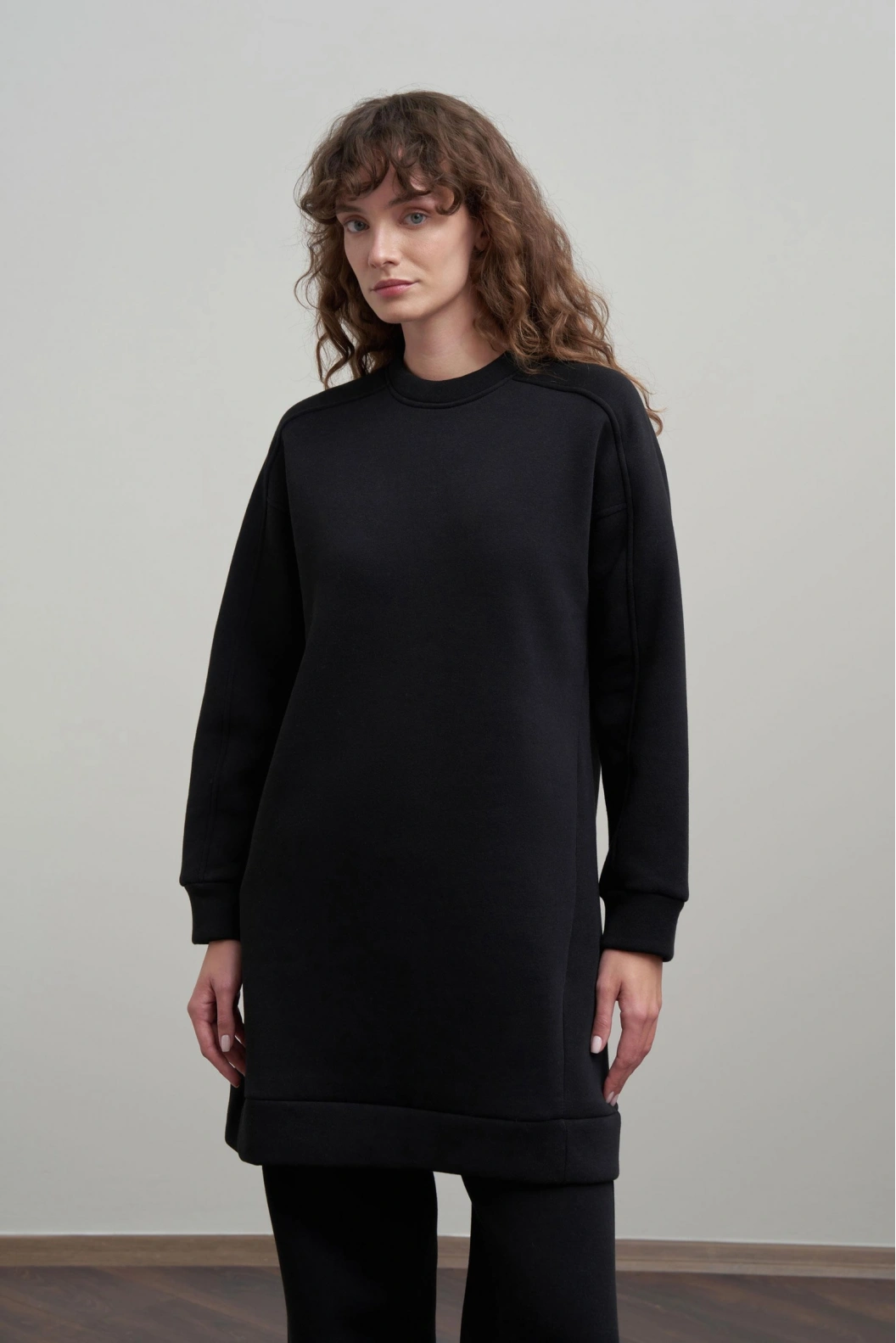 Bisiklet Yaka Uzun Kollu Rahat Kalıp Basic Uzun Sweat Tunik SİYAH