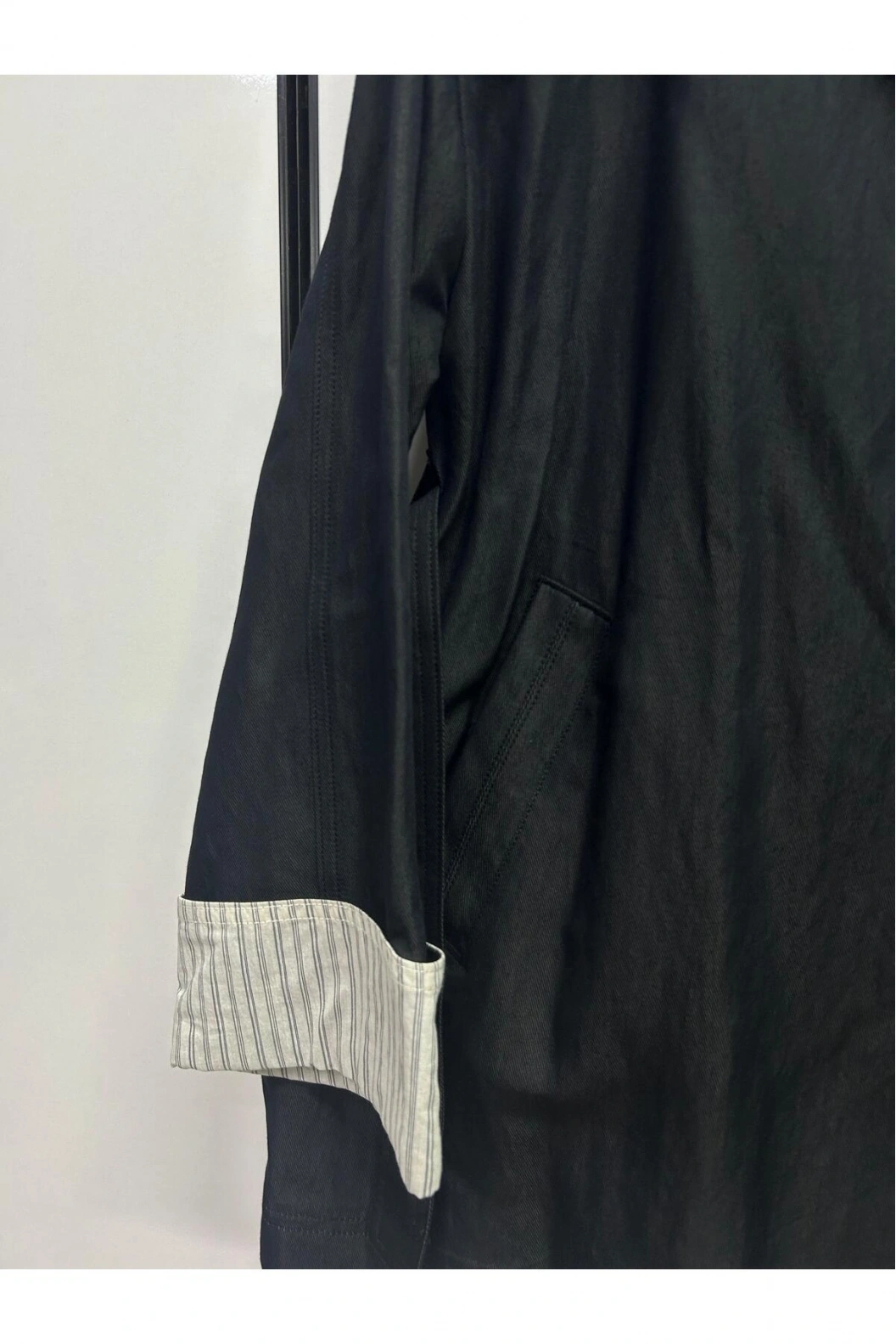 İKOLL Kolu Garnili Denim Görünümlü Kap SİYAH