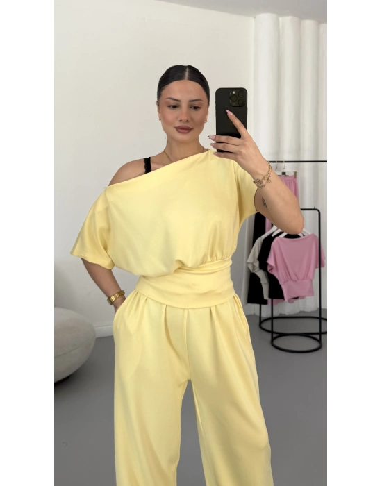Ines Salaş Takım - Sarı
