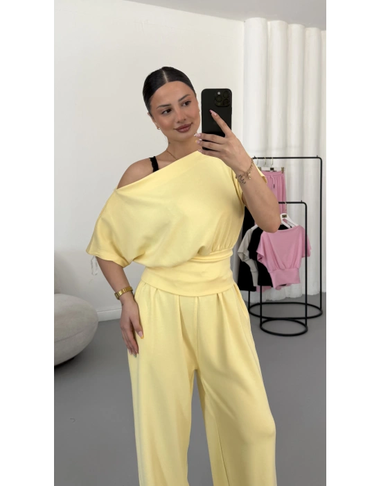 Ines Salaş Takım - Sarı
