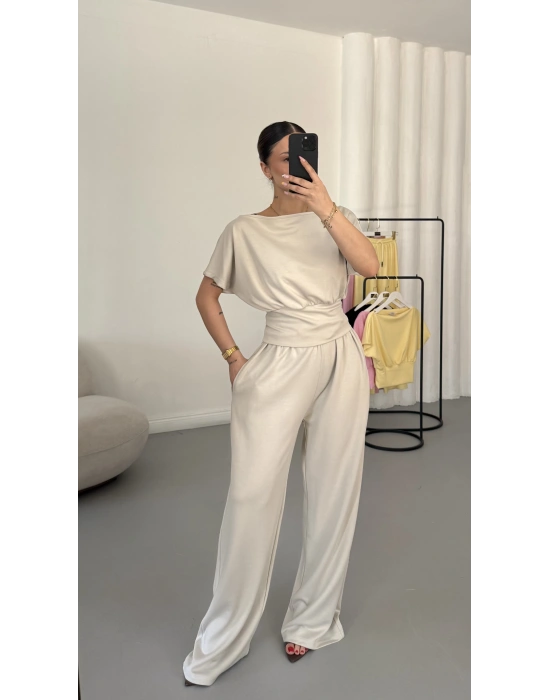 Ines Salaş Takım - Bej