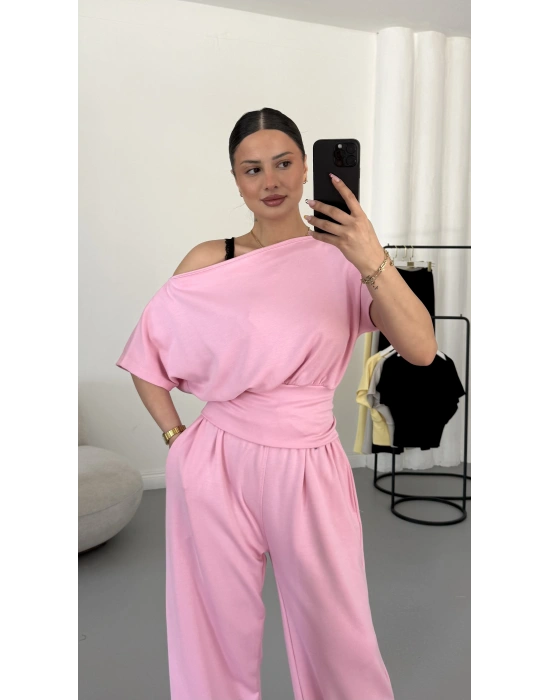 Ines Salaş Takım - Pembe