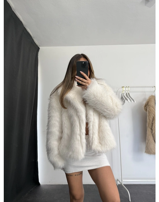 Celin Peluş Kürk - Beyaz