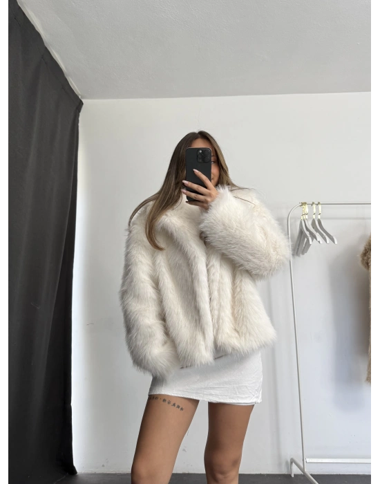 Celin Peluş Kürk - Beyaz