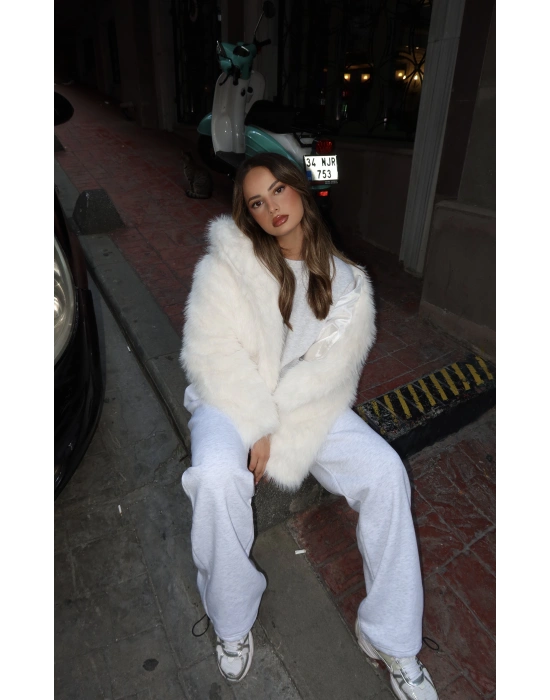 Celin Peluş Kürk - Beyaz