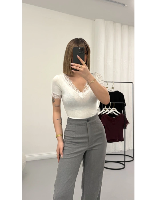 Hola V Yaka Dantelli Crop - Beyaz