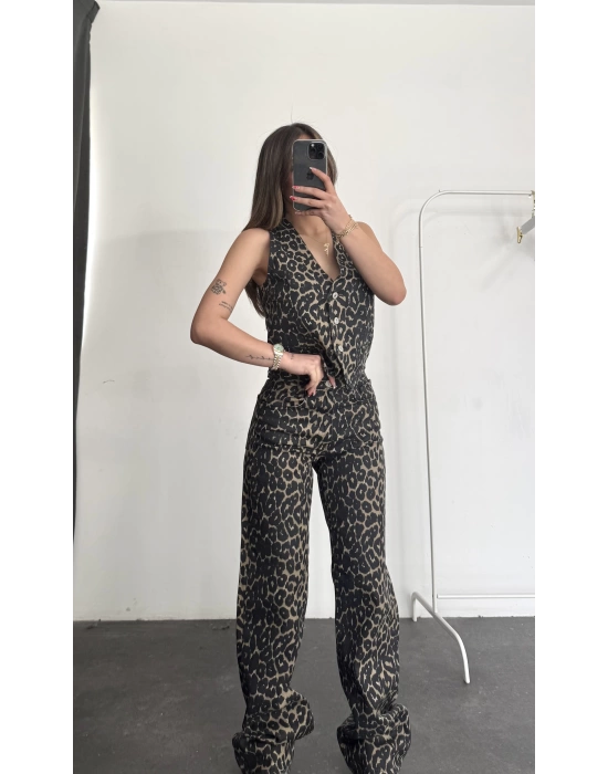 Milly Leopar Jean