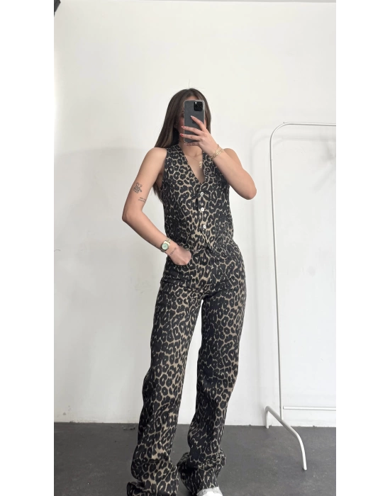 Milly Leopar Jean