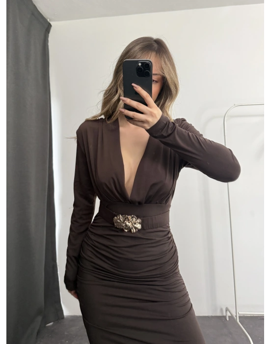 Mori V yaka Tokalı Elbise - Kahve