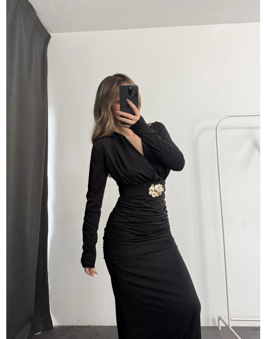 Mori V yaka Tokalı Elbise - Siyah