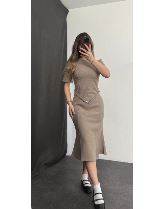 Sadie Kemerli Balık Elbise - Bej