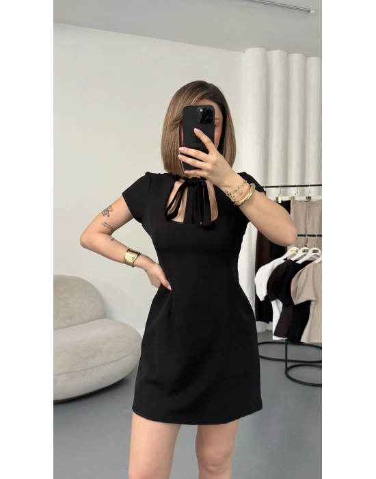 Yuanna Kare Yaka Elbise - Siyah