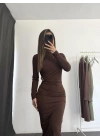 Ruska Broş Detay Elbise - Kahve
