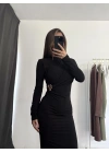 Ruska Broş Detay Elbise - Siyah