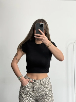 Basic Modal Crop - Siyah