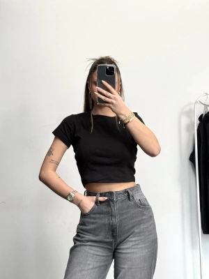 Bella Basic Crop - Siyah