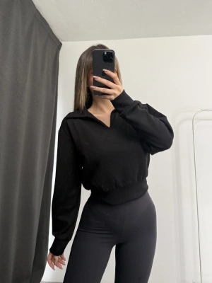 Cloe Polo Yaka Sweatshirt - Siyah