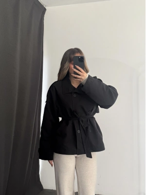 Cordelia Dik Yaka Trençkot - Siyah