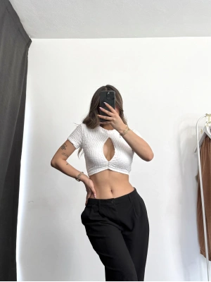 Dekolte Crop - Beyaz