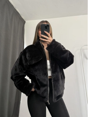 Gwen Peluş Ceket - Siyah