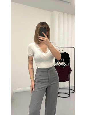 Hola V Yaka Dantelli Crop - Beyaz