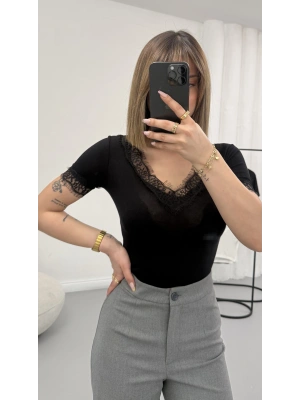 Hola V Yaka Dantelli Crop - Siyah