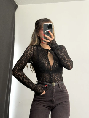 June Düğmeli Dantel Bluz - Siyah