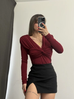 Malika Vatkalı Kruvaze Bluz - Bordo