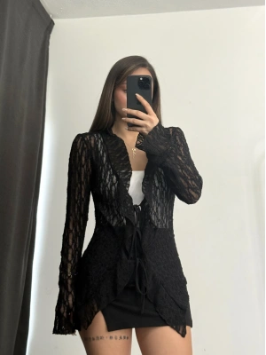 Martha Bağlamalı Dantel Bluz - Siyah