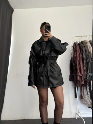 Perry Deri Trençkot - Siyah