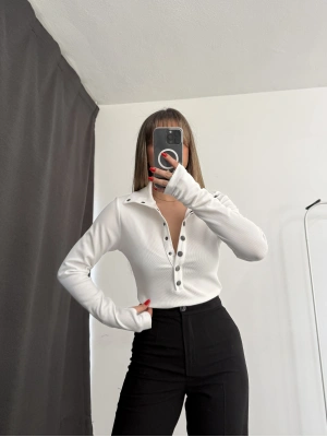 Petra Çıtçıt Detay Bluz - Beyaz