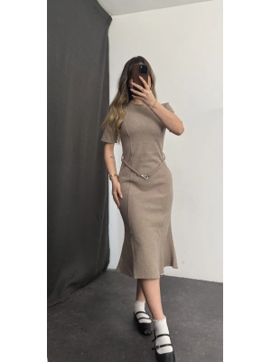 Sadie Kemerli Balık Elbise - Bej