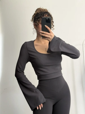 Shy İspanyol Kol Crop - Siyah