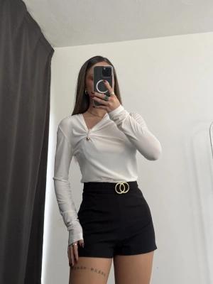 Sienna Toka Detay Bluz - Beyaz