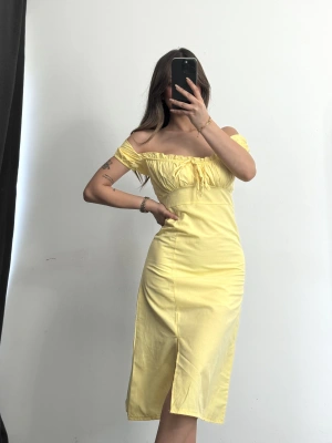Steph Elbise -Sarı