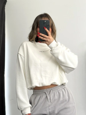Studio Nakışlı Sweatshirt - Beyaz
