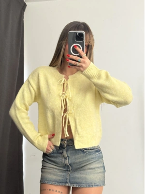 Vinnie Fiyonk Detay Hırka - Sarı