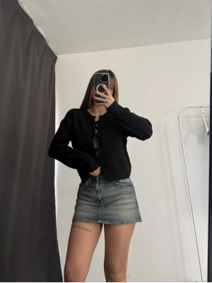 Vinnie Fiyonk Detay Hırka - Siyah