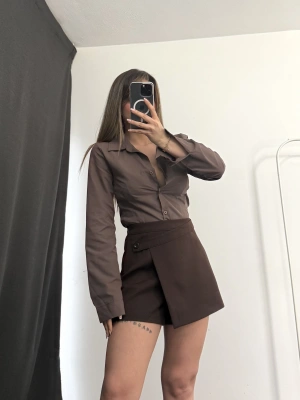 Zola Asimetrik Şort Etek - Kahve