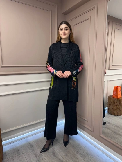 Ghisa 25YGSTKM3068 Siyah Renkli Şerit Detaylı Takım