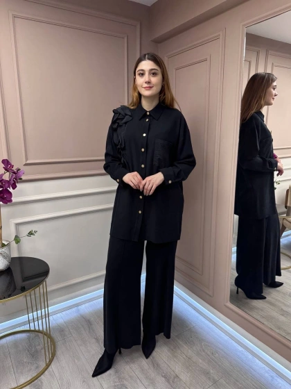 Ghisa 25YGSTKM4719 Siyah Yaka Detaylı İkili Takım